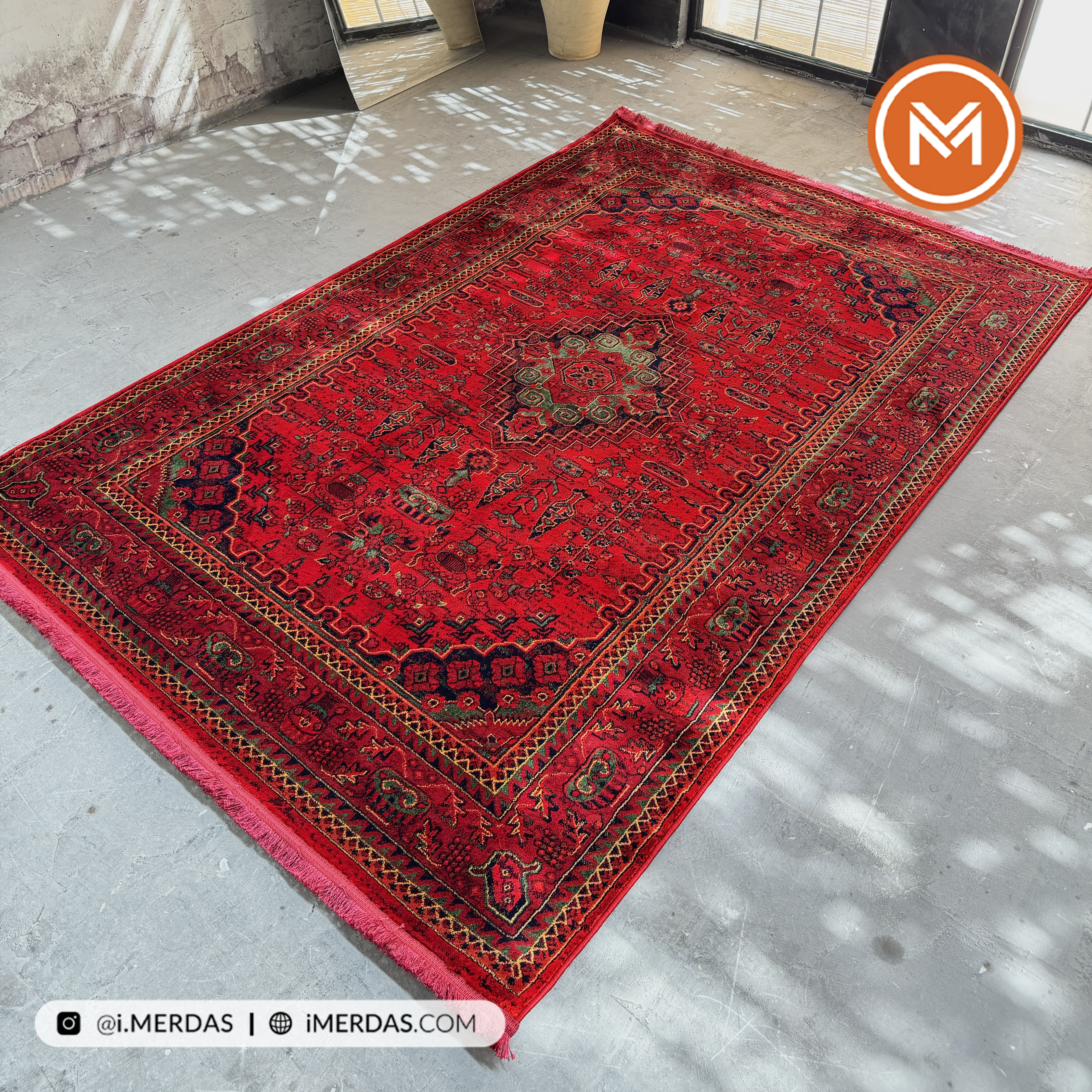 فرش گبه هرمس کد 6045 زمینه لاکی